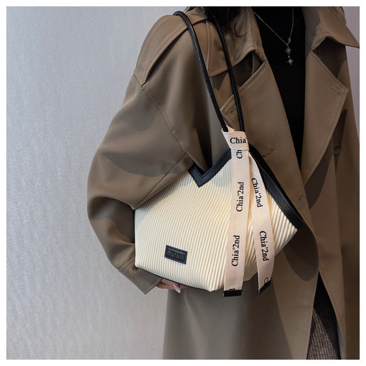 PU Women's Bags Fashion Ladies Designer Luxury Women Shoulder Handbag Large Capacity Heart-shaped Tote Bag Bolsos De Mujer 2025