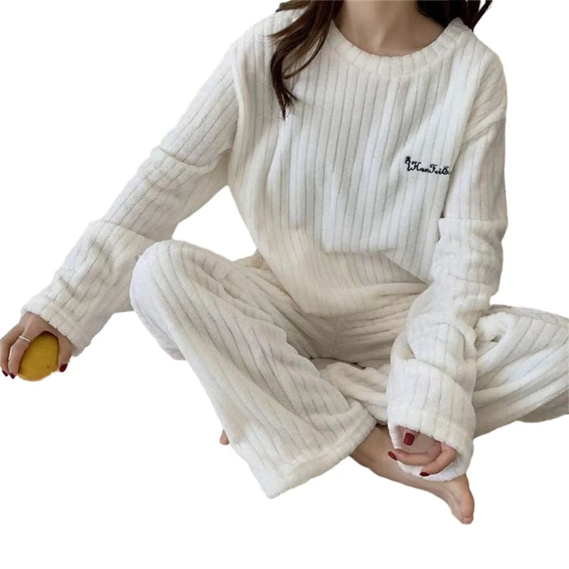 Soft and Comfortable Fleece Pajama Women's Lounge Sets Long Sleeve Sleepwear Loungewear
