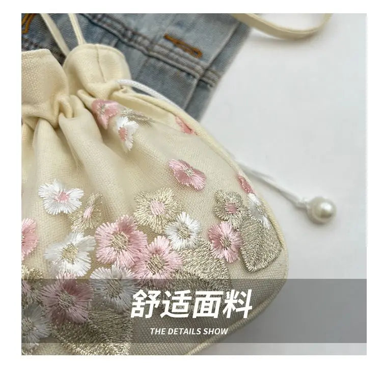 Fashion Small Shoulder Bags Women Drawstring Straw Beach Bags Flower Embroidery Bags Ladies Lace Crossbody Handbags for Travel