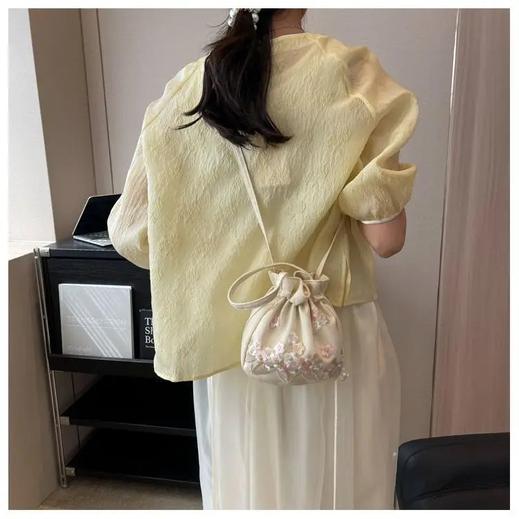 Fashion Small Shoulder Bags Women Drawstring Straw Beach Bags Flower Embroidery Bags Ladies Lace Crossbody Handbags for Travel