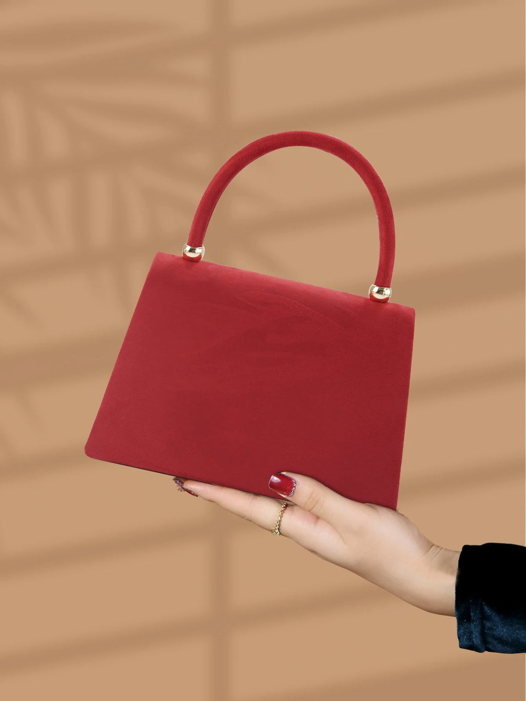 Fashionable and elegant plush design evening bag, trendy and versatile handbag suitable for all occasions, the best gift.
