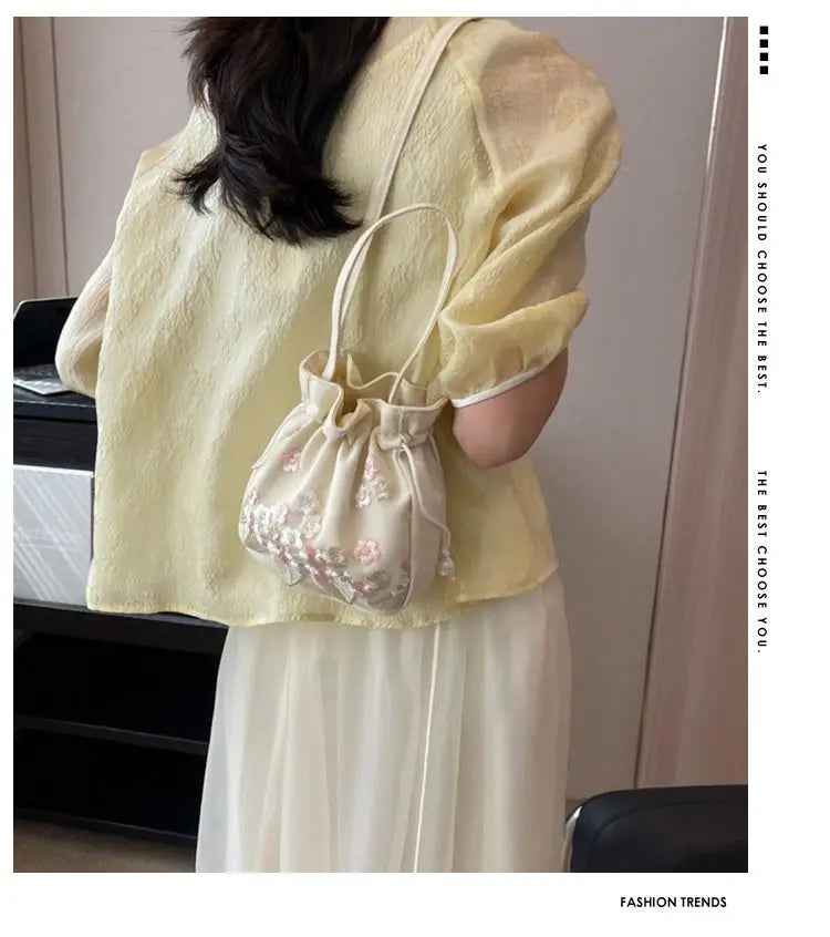 Fashion Small Shoulder Bags Women Drawstring Straw Beach Bags Flower Embroidery Bags Ladies Lace Crossbody Handbags for Travel