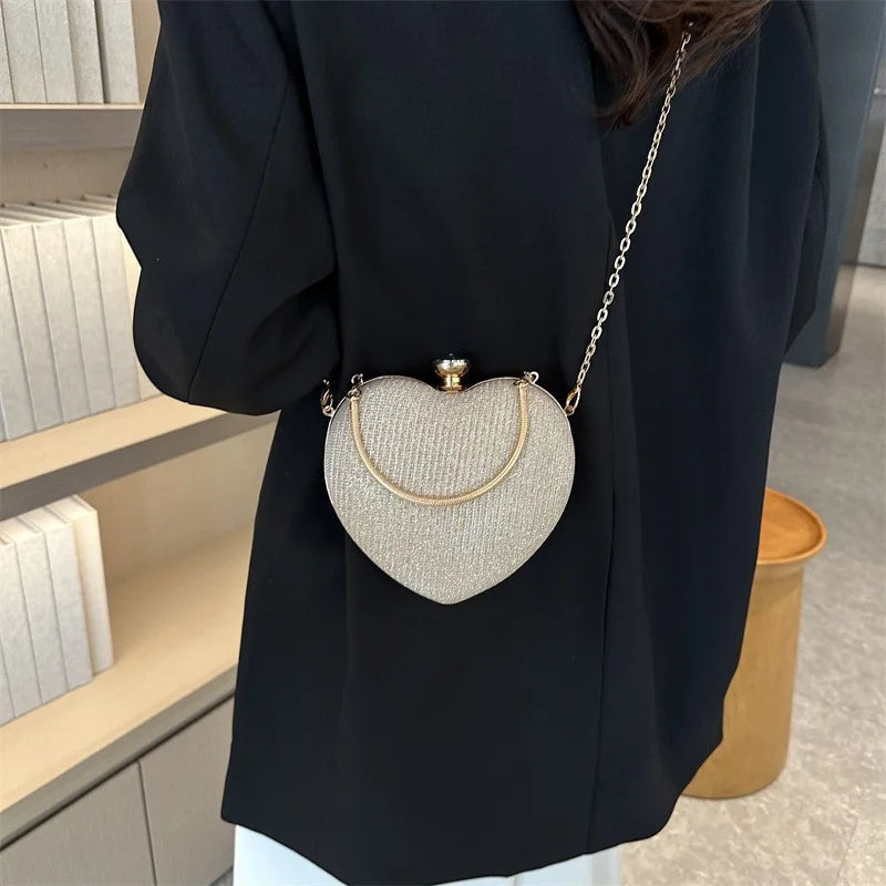 Evening Clutch Bag Women Bag Shiny Handbag Heart Shape Metal Clutches Bag Fashion Chain Shoulder Crossbody Bag Luxury Lady Purse