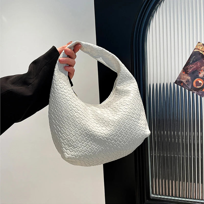 Fashion Pu Weave Bag Red Purse Underarm Bag Fashionable Crescent Mobile Phone Purse and Handbags For Women