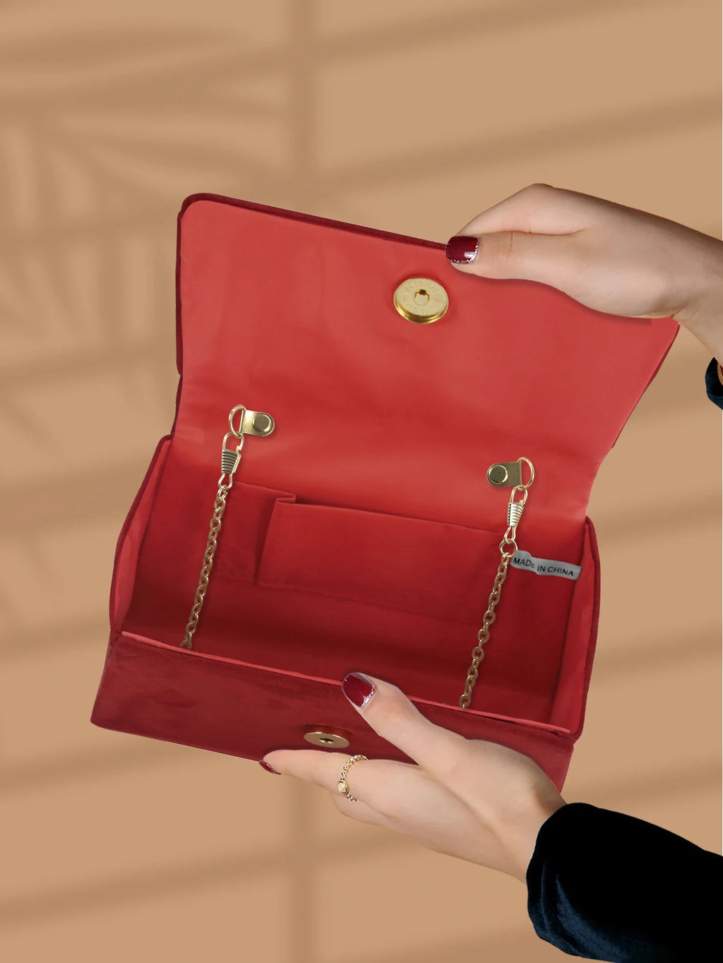 Fashionable and elegant plush design evening bag, trendy and versatile handbag suitable for all occasions, the best gift.