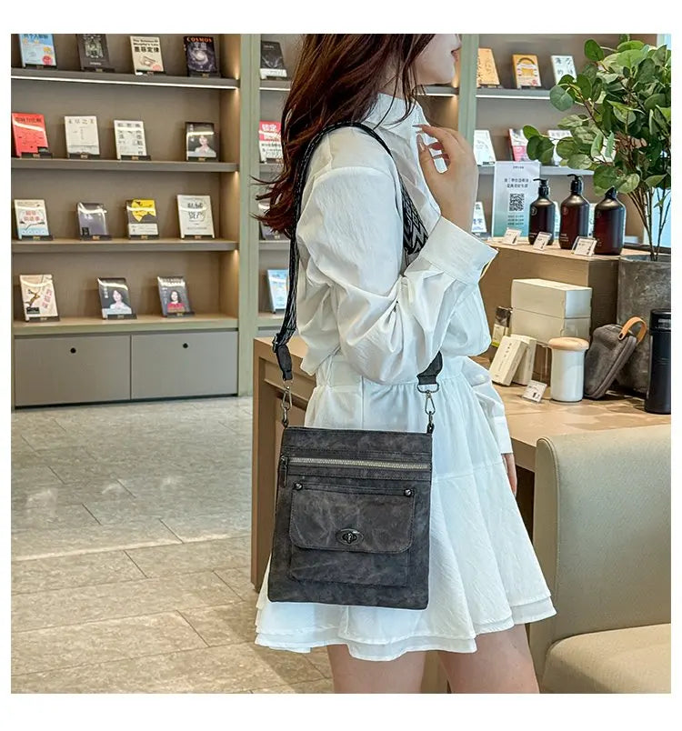 Fashionable Women's Tote Bag With Trendy Design And Fine Leather For Daily Casual Use