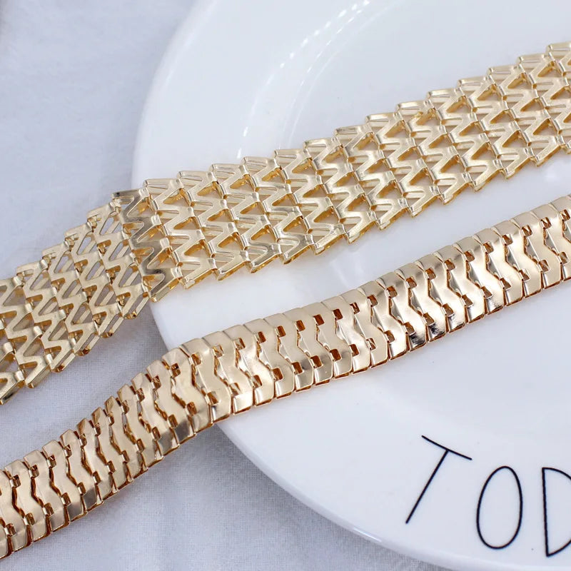 Ladies' Gold Waist Chain Fashion Metal Hook Adjustable Belt for Dress 2 Model Gold Waist Chain Belt