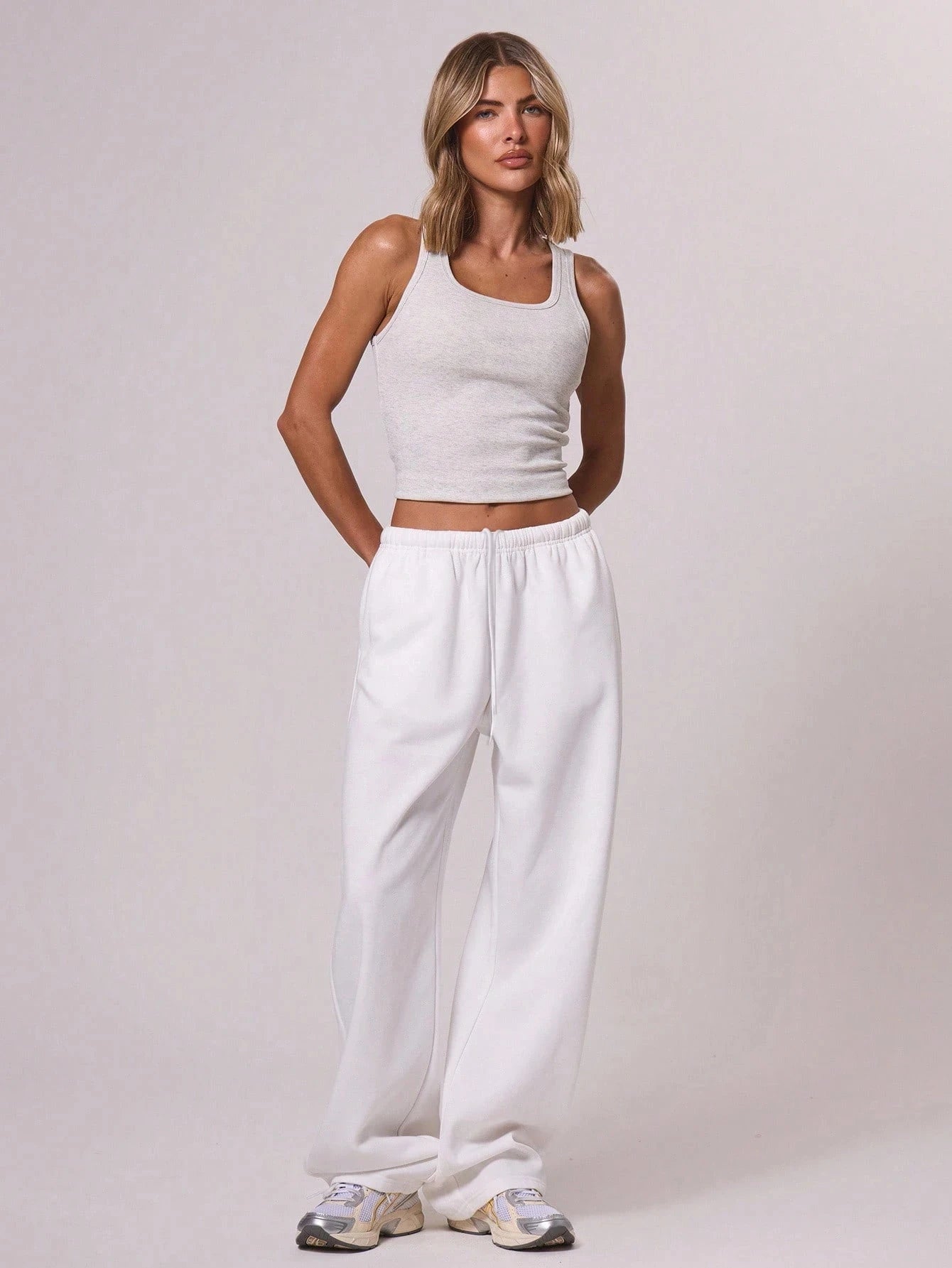 Women's fashionable loose straight-leg jogging pants, suitable for vacation, leisure running, new autumn and winter sports pants