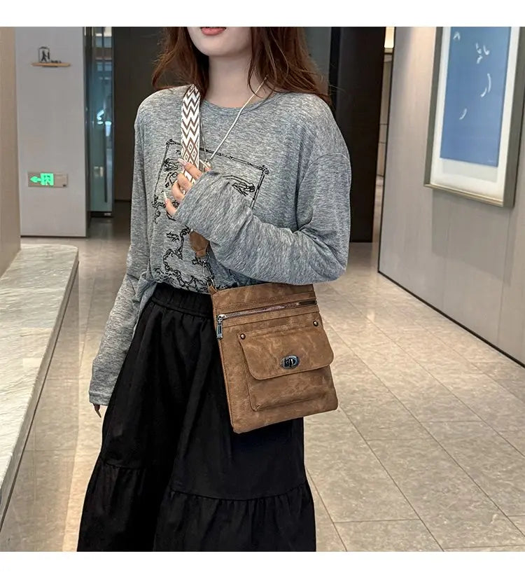 Fashionable Women's Tote Bag With Trendy Design And Fine Leather For Daily Casual Use