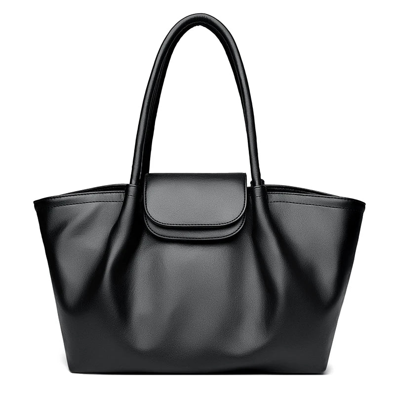 The new tote bag is a soft leather women's bag with a European and American style, featuring a simple design and large capacity