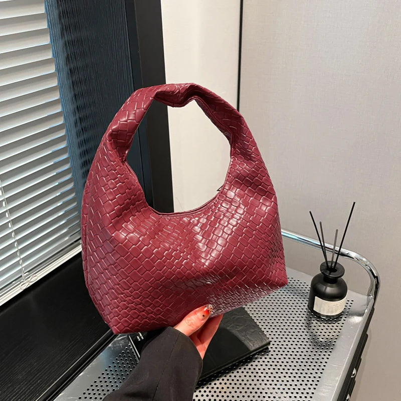 Fashion Pu Weave Bag Red Purse Underarm Bag Fashionable Crescent Mobile Phone Purse and Handbags For Women