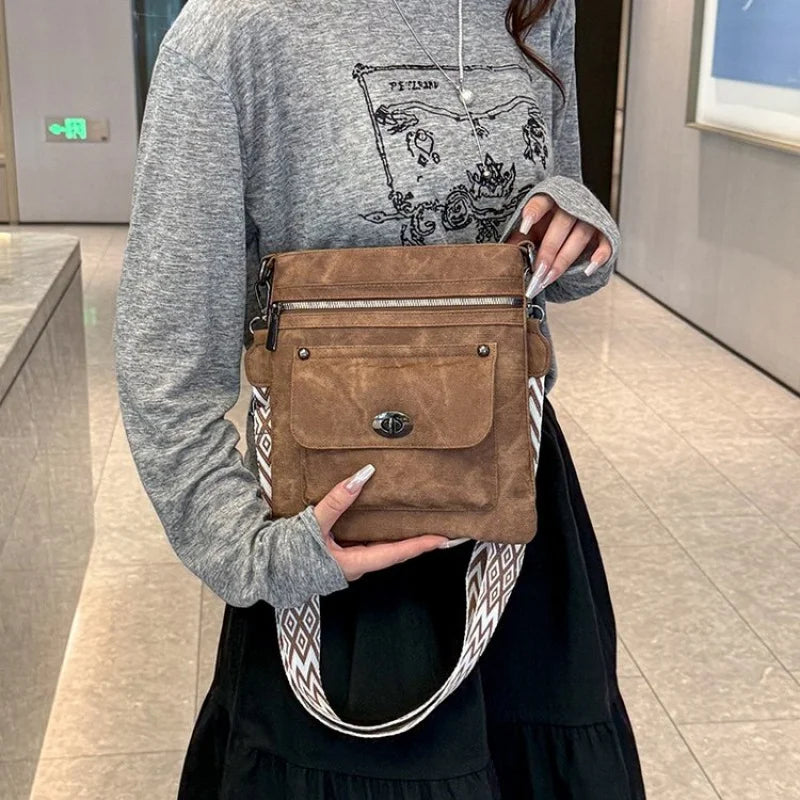 Fashionable Women's Tote Bag With Trendy Design And Fine Leather For Daily Casual Use