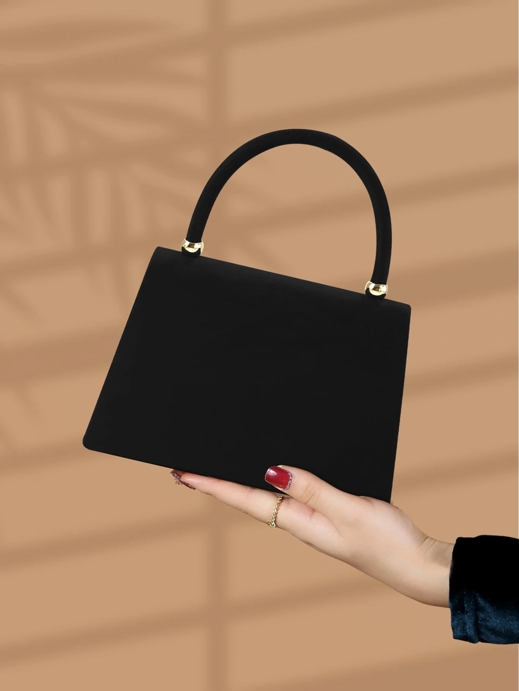 Fashionable and elegant plush design evening bag, trendy and versatile handbag suitable for all occasions, the best gift.