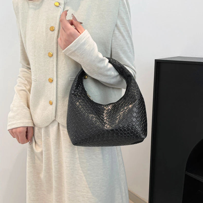 Fashion Pu Weave Bag Red Purse Underarm Bag Fashionable Crescent Mobile Phone Purse and Handbags For Women