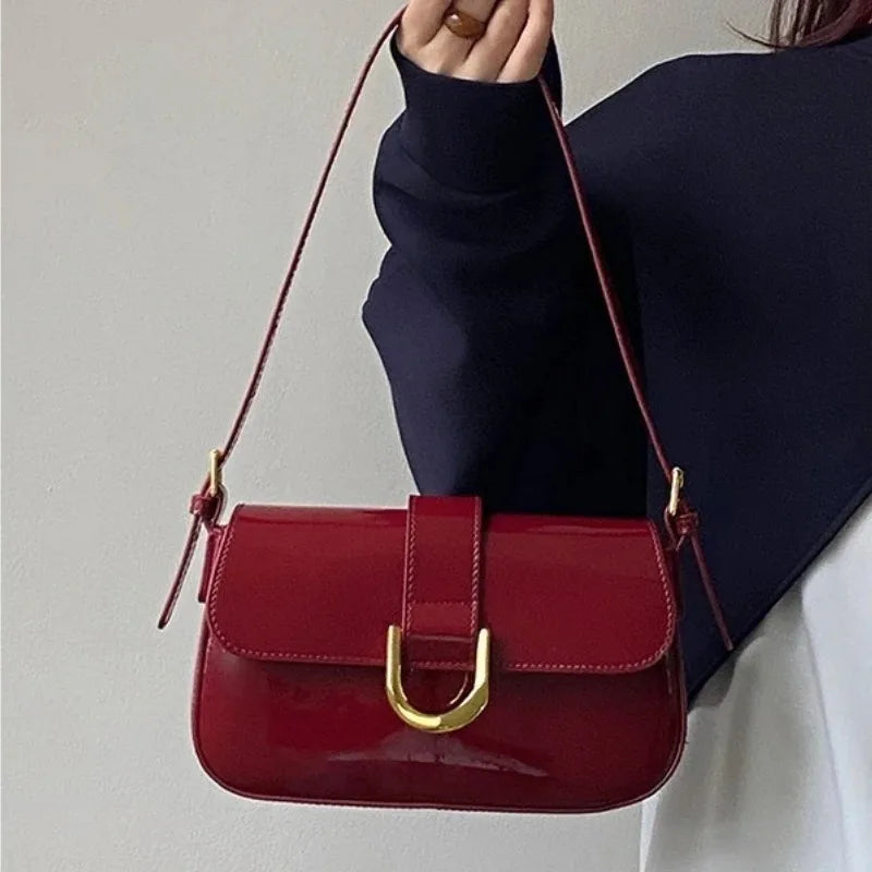 Classic PU Leather Horseshoe Buckle Casual Crossbody Bag Soild Color Small Shoulder Bag with Zipper Closure Women Clutch Purse