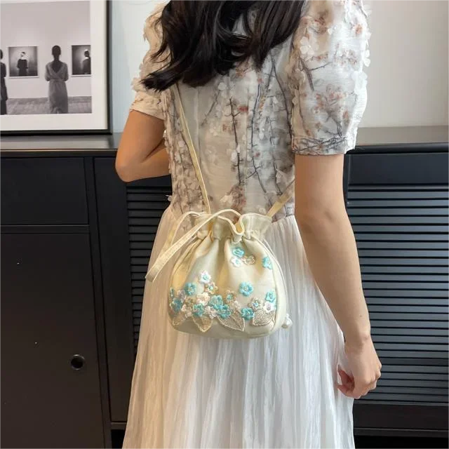 Fashion Small Shoulder Bags Women Drawstring Straw Beach Bags Flower Embroidery Bags Ladies Lace Crossbody Handbags for Travel
