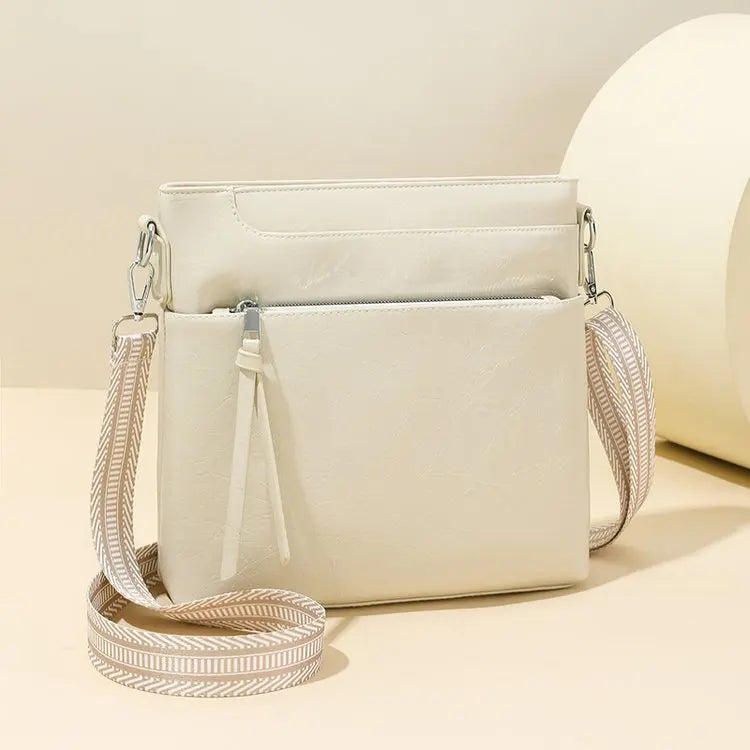 Women's Fashionable Tote Bag Made Of Fine Leather Featuring Magnetic Closure And Spacious Interior For Office Work Days