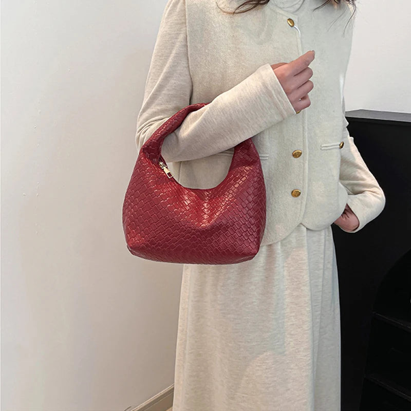 Fashion Pu Weave Bag Red Purse Underarm Bag Fashionable Crescent Mobile Phone Purse and Handbags For Women