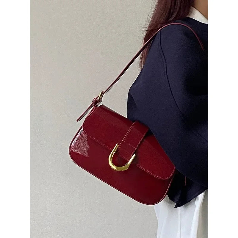 Classic PU Leather Horseshoe Buckle Casual Crossbody Bag Soild Color Small Shoulder Bag with Zipper Closure Women Clutch Purse