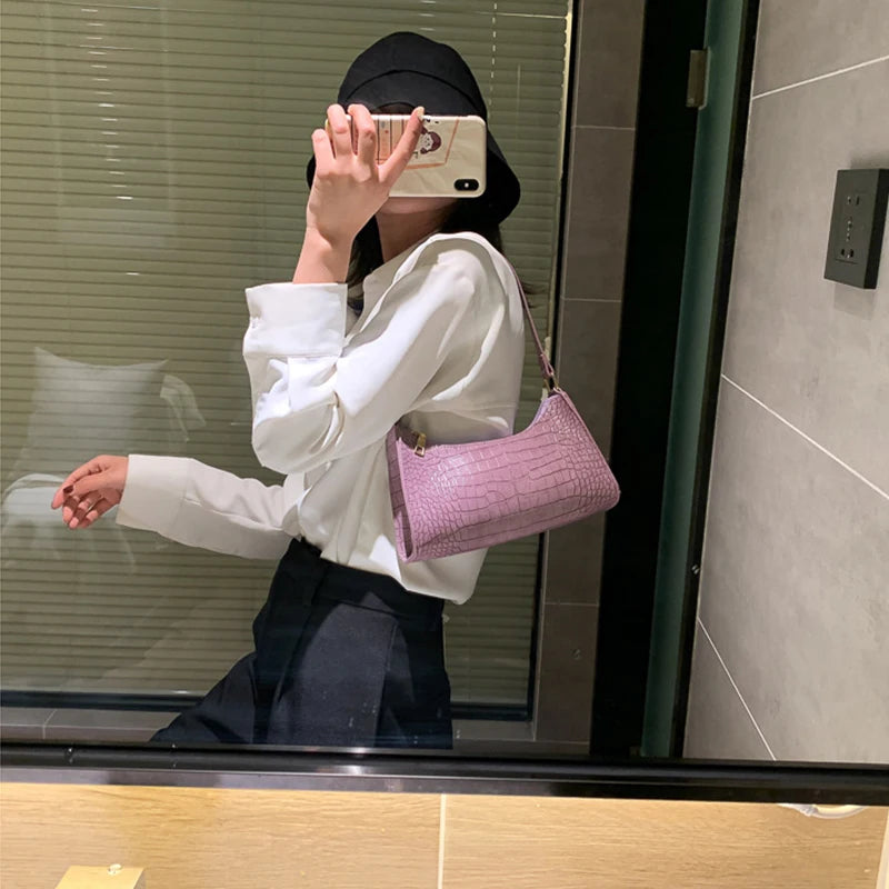 Retro Crocodile Pattern Shoulder Bag For Women PU Leather Armpit Bag France Clutch Bag Casual Female Clutch Handbags Purse Tote