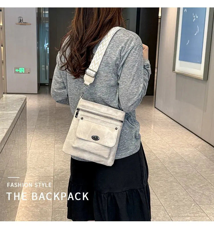 Fashionable Women's Tote Bag With Trendy Design And Fine Leather For Daily Casual Use